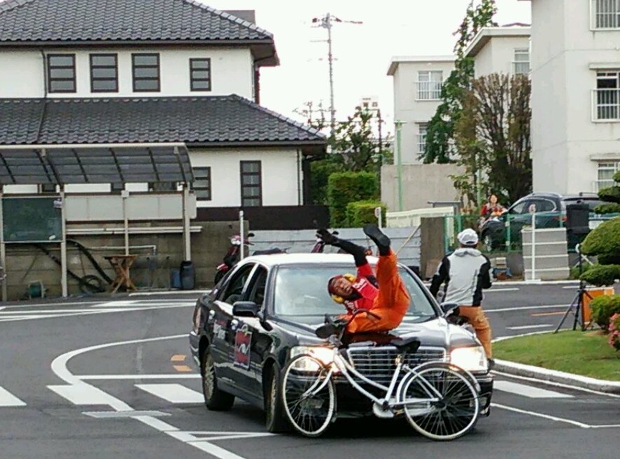 スケアード・ストレイト